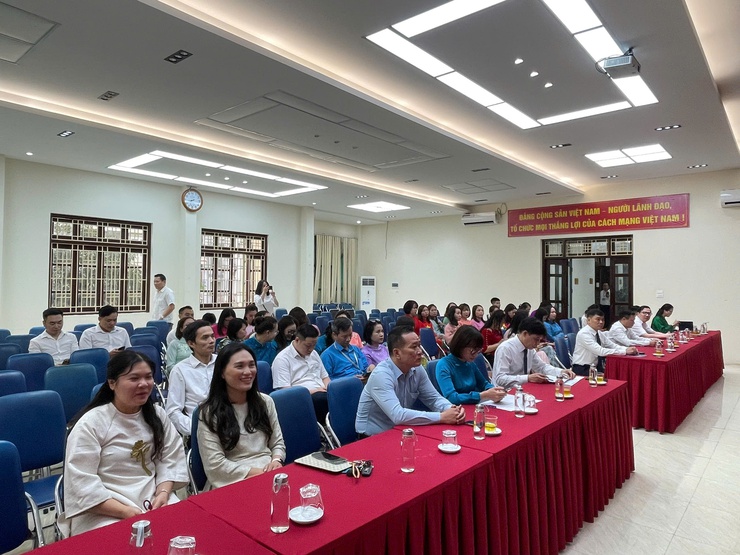 HỘI NGHỊ CÁN BỘ, CÔNG CHỨC, VIÊN CHỨC, NGƯỜI LAO ĐỘNG UBND PHƯỜNG LÁNG NĂM 2026- Ảnh 5.