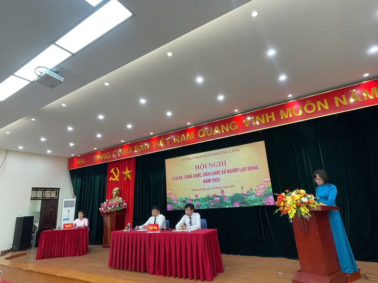 HỘI NGHỊ CÁN BỘ, CÔNG CHỨC, VIÊN CHỨC, NGƯỜI LAO ĐỘNG UBND PHƯỜNG LÁNG NĂM 2026- Ảnh 4.