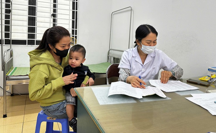 Bát Tràng bảo đảm an toàn, hiệu quả trong ngày tiêm chủng mở rộng tháng 4 năm 2026- Ảnh 1.