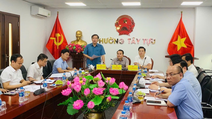 Các phường Tây Tựu, Xuân Đỉnh và Đông Ngạc họp thống nhất về việc bố trí quỹ đất, quỹ nhà phục vụ bố trí tái định cư các dự án Xây dựng đường Tây Thăng Long và dự án xây dựng Bảo tàng Đảng Cộng sản Việt Nam.- Ảnh 2.