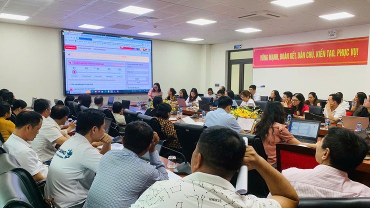 Đảng uỷ phường Tây Tựu hướng dẫn sử dụng Hệ thống thông tin giải quyết thủ tục hành chính của Đảng- Ảnh 2.