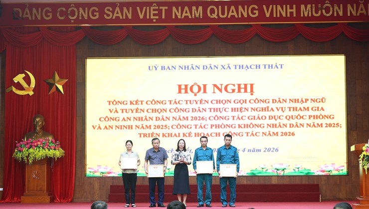 THẠCH THẤT: TỔNG KẾT CÔNG TÁC TUYỂN QUÂN NĂM 2026, GIÁO DỤC GIÁO DỤC QUỐC PHÒNG VÀ AN NINH, PHÒNG KHÔNG NHÂN DÂN NĂM 2025, TRIỂN KHAI NHIỆM VỤ NĂM 2026- Ảnh 6.