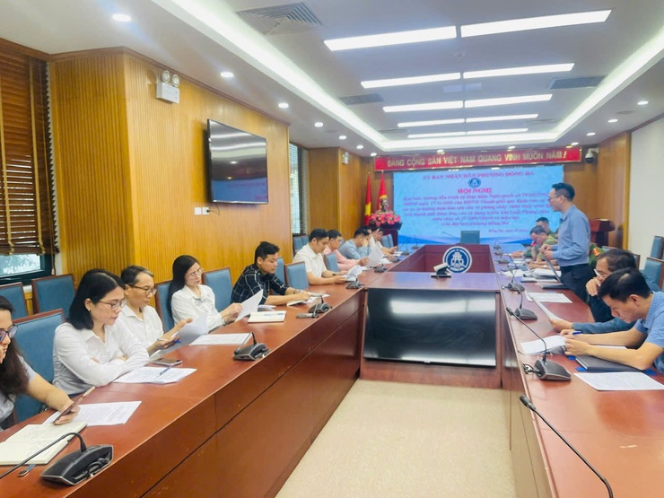 Phường Đống Đa tổ chức Hội nghị tuyên truyền, hướng dẫn các cơ sở, chủ đầu tư cam kết lộ trình khắc phục PCCC của các công trình đưa vào sử dụng trước khi Luật Phòng cháy chữa cháy số 27/2001/QH10 có hiệu lực- Ảnh 1.