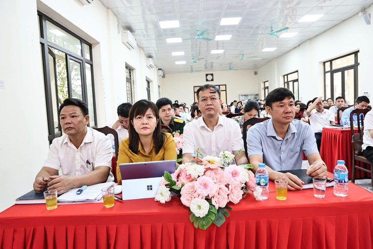 Hòa Xá: Thông tin nhanh kết quả Hội nghị Trung ương 2 khóa XIV; Triển khai Cuộc thi chính luận về bảo vệ nền tảng tư tưởng của Đảng lần thứ sáu; Cuộc thi báo cáo viên, tuyên truyền viên giỏi năm 2026.- Ảnh 2.