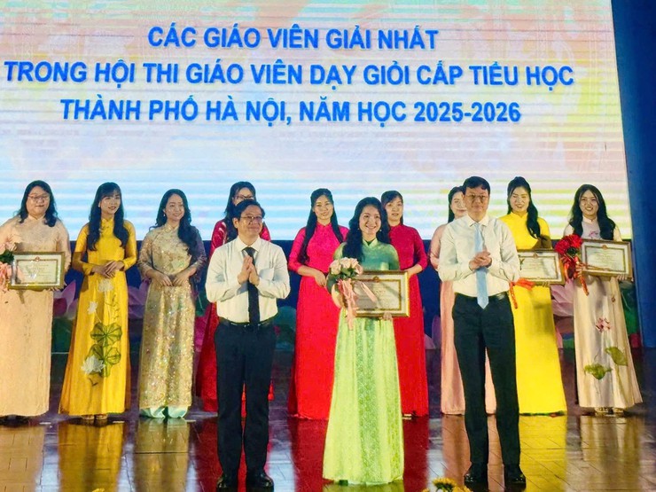 CÔ GIÁO VŨ KIỀU NGỌC ANH - TRƯỜNG TIỂU HỌC NAM THÀNH CÔNG VINH DỰ ĐẠT GIẢI NHẤT HỘI THI GIÁO VIÊN DẠY GIỎI CẤP THÀNH PHỐ- Ảnh 1.