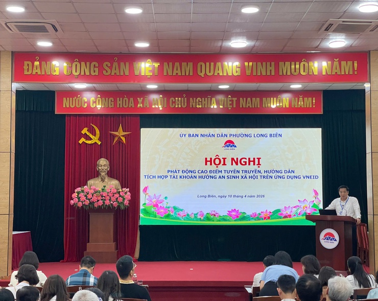 Phường Long Biên tổ chức Hội nghị phát động cao điểm tuyên truyền, hướng dẫn tích hợp tài khoản an sinh xã hội trên ứng dụng VNeID; thực hiện nhóm thủ tục hành chính về Bảo hiểm xã hội, Bảo hiểm y tế trên Cổng Dịch vụ công Quốc gia- Ảnh 2.