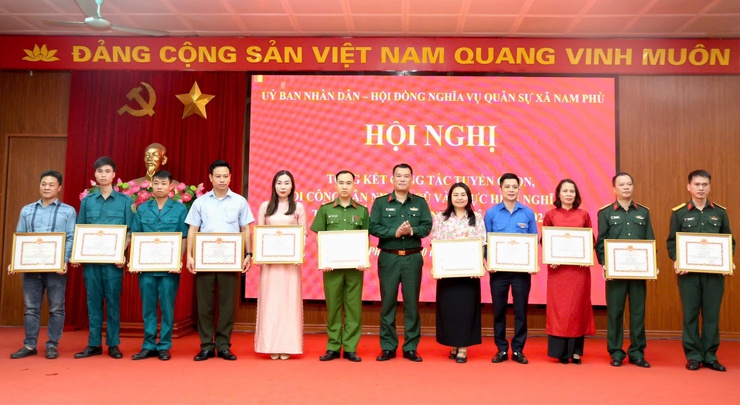 Xã Nam Phù khen thưởng 25 tập thể, cá nhân hoàn thành tốt công tác tuyển quân năm 2026- Ảnh 5.