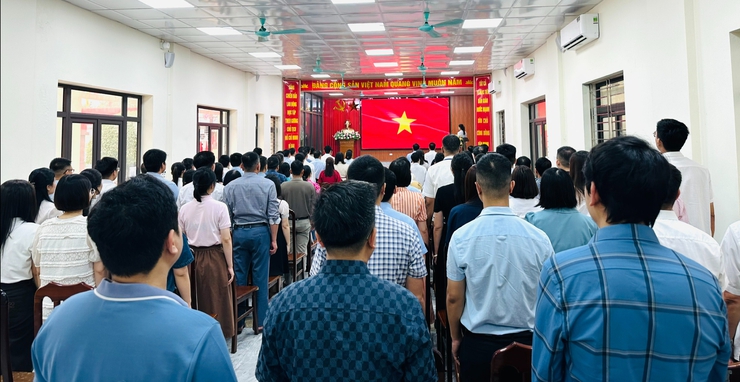 HÒA XÁ: SINH HOẠT DƯỚI CỜ THÁNG 4/2026, KHEN THƯỞNG 15 TẬP THỂ, CÁ NHÂN TIÊU BIỂU- Ảnh 2.