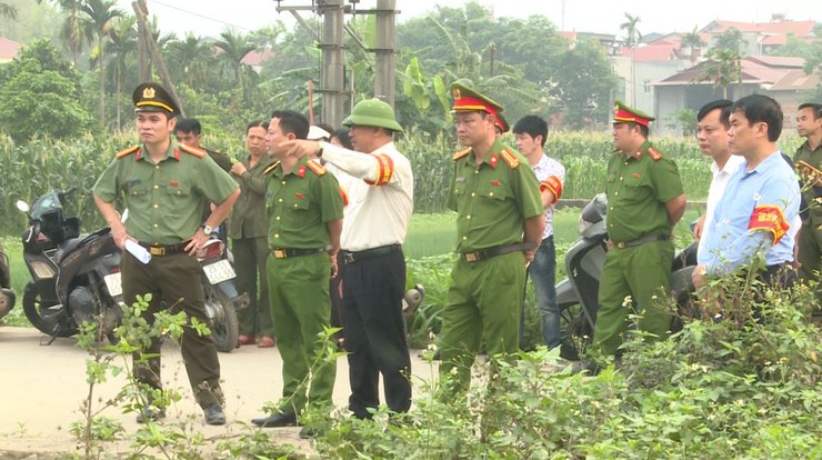 Cưỡng chế thu hồi đất đối với các hộ gia đình, cá nhân có đất thuộc phạm vi thu hồi tại dự án xây dựng hạ tầng kỹ thuật đấu giá khu Ải Bắc và Nam Võng Ngoại, xã Phúc Lộc- Ảnh 5.