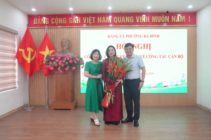 Phường Ba Đình công bố các quyết định về công tác cán bộ- Ảnh 14.