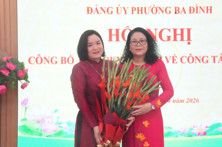 Phường Ba Đình công bố các quyết định về công tác cán bộ- Ảnh 16.