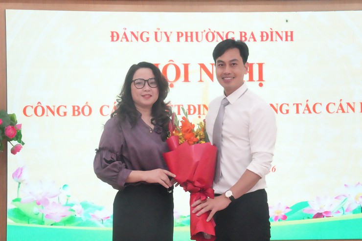 Phường Ba Đình công bố các quyết định về công tác cán bộ- Ảnh 19.