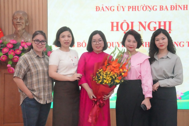 Phường Ba Đình công bố các quyết định về công tác cán bộ- Ảnh 21.