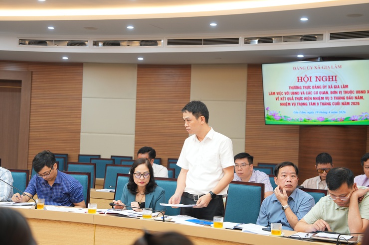 Đảng ủy xã Gia Lâm làm việc với UBND xã về kết quả thực hiện nhiệm vụ quý I, triển khai nhiệm vụ trọng tâm 9 tháng cuối năm 2026- Ảnh 5.