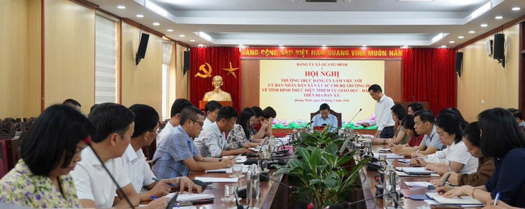 Thường trực Đảng ủy xã Quang Minh làm việc với UBND xã và các chi bộ trường học về nhiệm vụ giáo dục - đào tạo năm học 2025-2026- Ảnh 2.