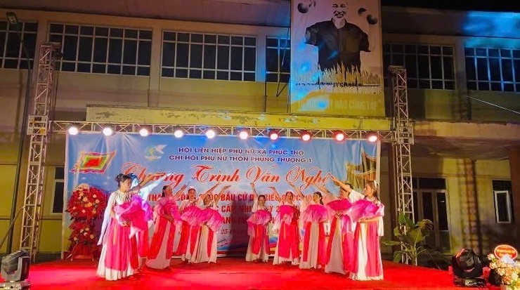 Phụ nữ Phúc Thọ – Lan tỏa yêu thương, bứt phá chuyển đổi số, vững bước trong kỷ nguyên mới- Ảnh 3.