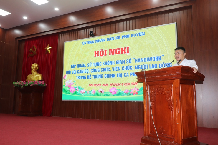 Xã Phú Xuyên tập huấn sử dụng không gian làm việc số “HanoiWork” cho cán bộ, công chức, viên chức- Ảnh 7.