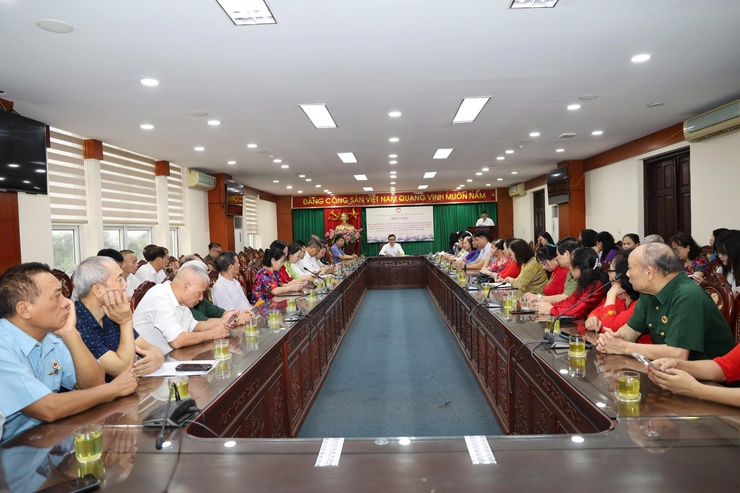 Ủy ban MTTQ Việt Nam phường Yên Sở trao tặng cho 22 tập thể và 37 cá nhân đã có thành tích xuất sắc...- Ảnh 2.