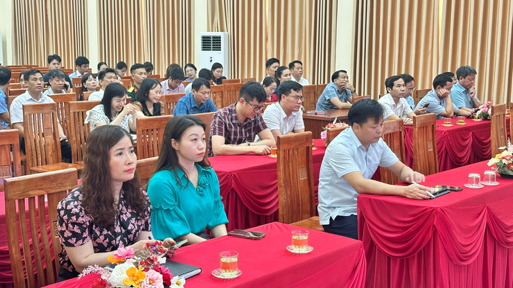 Xã Hồng Sơn tổ chức tập huấn sử dụng hệ thống Hanoiwork- Ảnh 1.