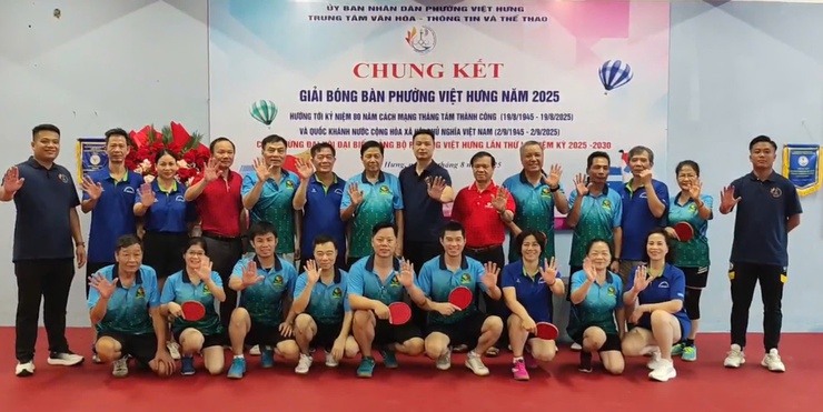 Sôi nổi phong trào Thể dục Thể thao ở Phường Việt Hưng - lan tỏa  tinh thần khỏe để xây dựng và phát triển
- Ảnh 4.