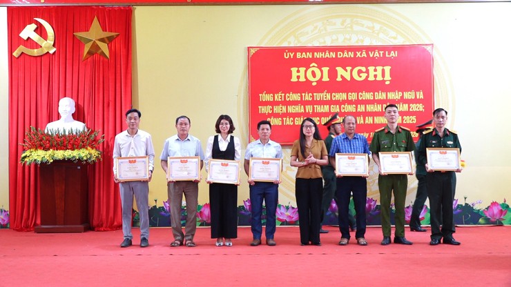 Xã Vật Lại tổng kết công tác tuyển chọn gọi công dân nhập ngũ, tham gia Công an nhân dân năm 2026 và công tác Giáo dục quốc phòng và an ninh năm 2025- Ảnh 7.