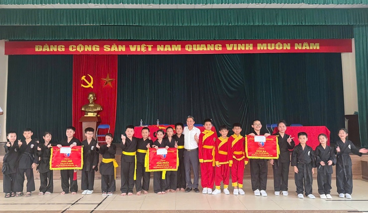 Sôi nổi tại Giải Thể thao học sinh phổ thông
Phường Khương Đình năm học 2025 - 2026
- Ảnh 3.