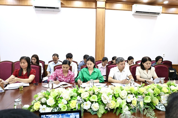 THƯỜNG TRỰC ĐẢNG ỦY LÀM VIỆC VỚI TRUNG TÂM DỊCH VỤ TỔNG HỢP XÃ- Ảnh 4.