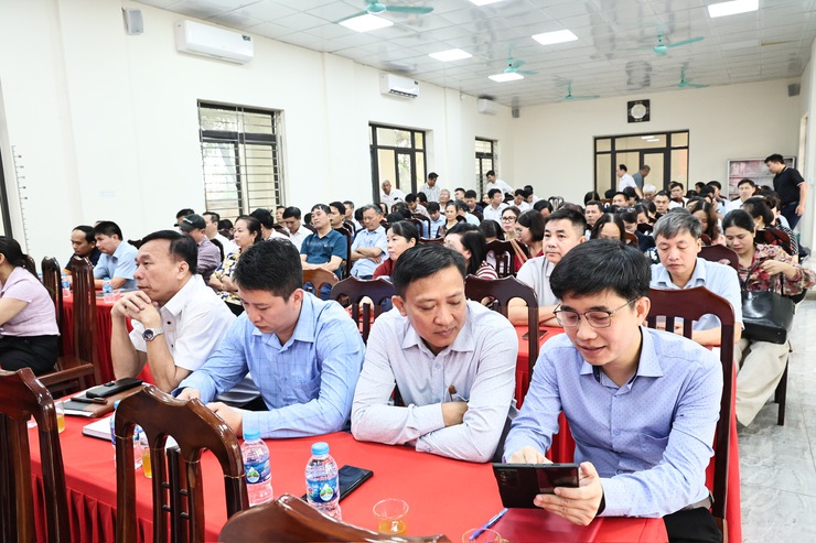 ĐẢNG ỦY, HĐND, UBND, ỦY BAN MTTQ VIỆT NAM XÃ HÒA XÁ TỔ CHỨC HỘI NGHỊ GIAO BAN CÔNG TÁC QUÝ I, TRIỂN KHAI NHIỆM VỤ QUÝ II NĂM 2026- Ảnh 7.