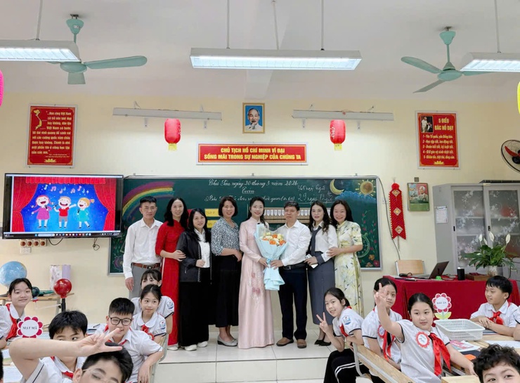 Giáo viên Trường Tiểu học Trường Yên đạt giải Ba tại Hội thi giáo viên dạy giỏi cấp thành phố năm học 2025 - 2026- Ảnh 8.