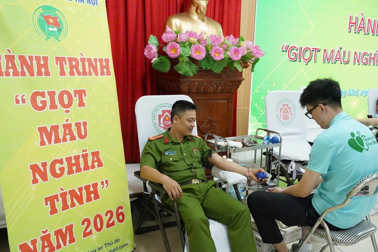 VÌ ĐỒNG ĐỘI THÂN YÊU - VÌ CỘNG ĐỒNG KHOẺ MẠNH - VÌ MỘT XÃ HỘI NHÂN VĂN VÀ ĐẦY ẮP TÌNH NGƯỜI - LAN TỎA TINH THẦN NHÂN ÁI QUA HÀNH TRÌNH “GIỌT MÁU NGHĨA TÌNH” NĂM 2026- Ảnh 4.