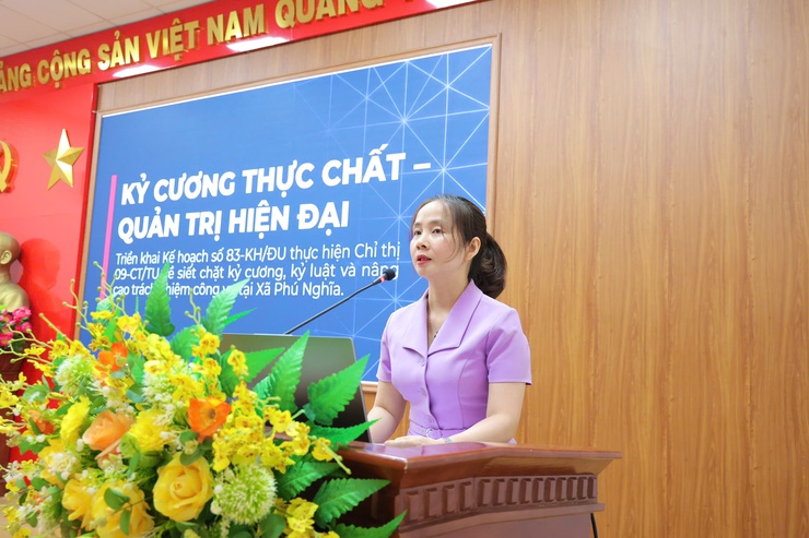 Đảng ủy xã Phú Nghĩa tổ chức Hội nghị quán triệt, triển khai kế hoạch thực hiện Chỉ thị số 09-CT/TU và Quy định số 11 của Thành ủy Hà Nội- Ảnh 2.