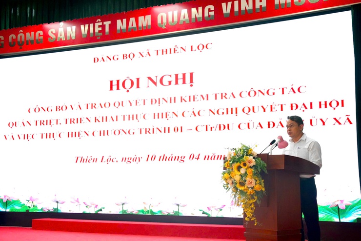 Hội nghị công bố và trao Quyết định kiểm tra công tác quán triệt, triển khai thực hiện các Nghị quyết Đại hội và việc thực hiện Chương trình 01 – Ctr/ĐU của Đảng ủy xã- Ảnh 3.