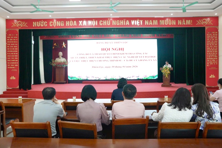 Hội nghị công bố và trao Quyết định kiểm tra công tác quán triệt, triển khai thực hiện các Nghị quyết Đại hội và việc thực hiện Chương trình 01 – Ctr/ĐU của Đảng ủy xã- Ảnh 1.