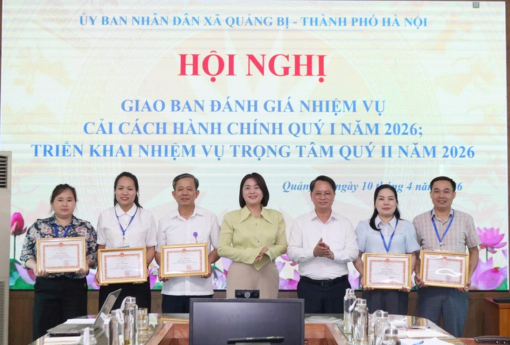 UBND xã Quảng Bị: tổ chức Hội nghị giao ban đánh giá nhiệm vụ cải cách hành chính quý I năm 2026; triển khai nhiệm vụ trọng tâm quý II năm 2026- Ảnh 4.