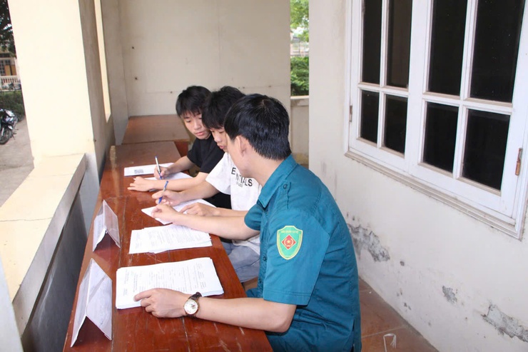 Phú Nghĩa : Tổ chức đăng ký nghĩa vụ quân sự lần đầu, dân quân tự vệ năm 2026 các thôn thuộc cụm Đông Sơn, Thanh Bình - Ảnh 2.