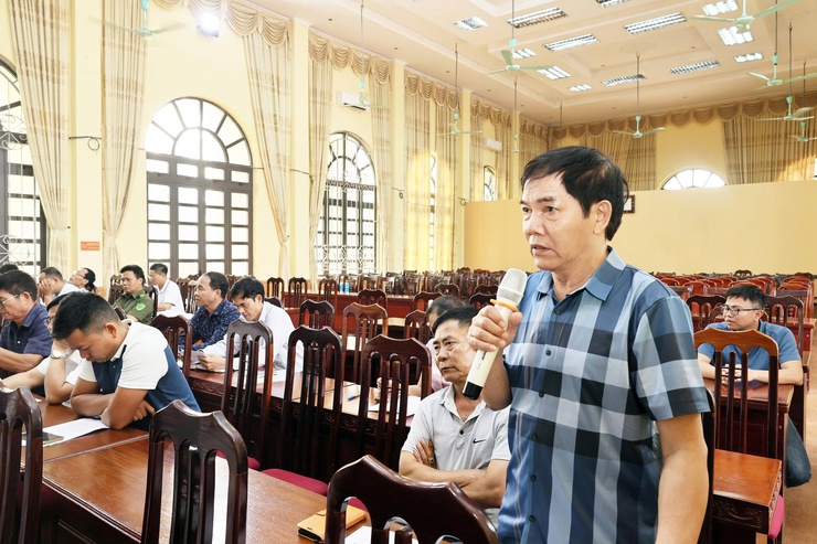 UBND xã Quảng Bị tổ chức hội nghị triển khai phương án thu gom rác thải trên địa bàn- Ảnh 8.