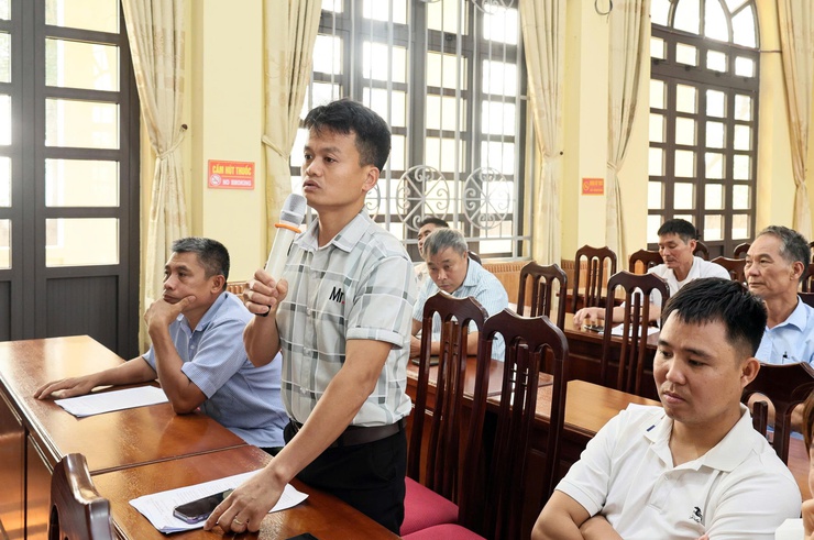 UBND xã Quảng Bị tổ chức hội nghị triển khai phương án thu gom rác thải trên địa bàn- Ảnh 5.