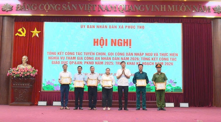 Phúc Thọ tổng kết công tác tuyển chọn, gọi công dân nhập ngũ và thực hiện nghĩa vụ tham gia CAND năm 2026- Ảnh 7.