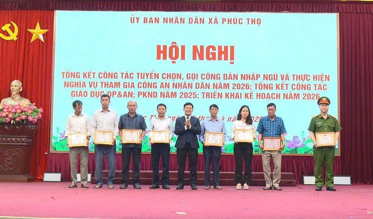 Phúc Thọ tổng kết công tác tuyển chọn, gọi công dân nhập ngũ và thực hiện nghĩa vụ tham gia CAND năm 2026- Ảnh 8.