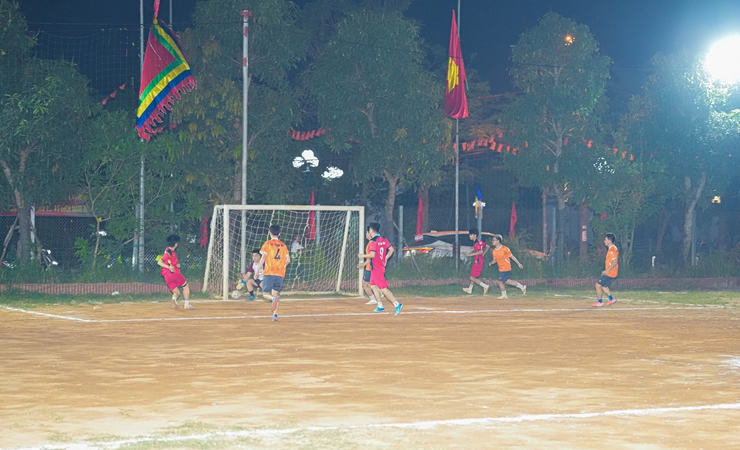 Khai mạc Giải bóng đá thanh niên thôn Du Nghệ lần thứ V năm 2026- Ảnh 11.