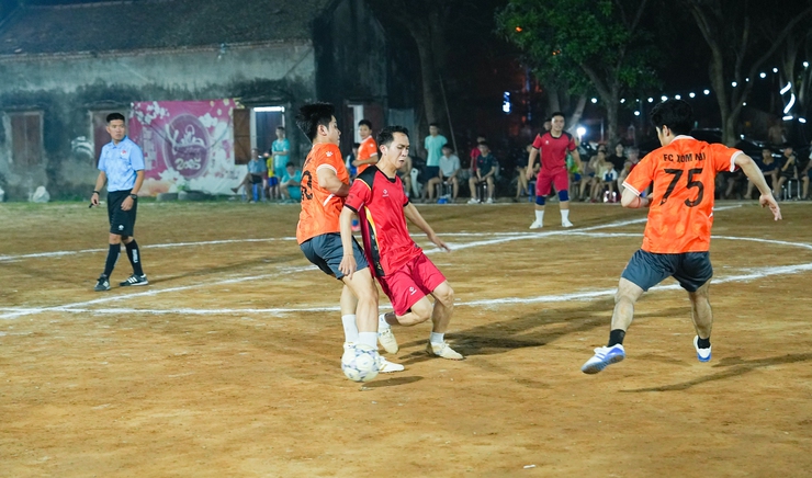 Khai mạc Giải bóng đá thanh niên thôn Du Nghệ lần thứ V năm 2026- Ảnh 13.