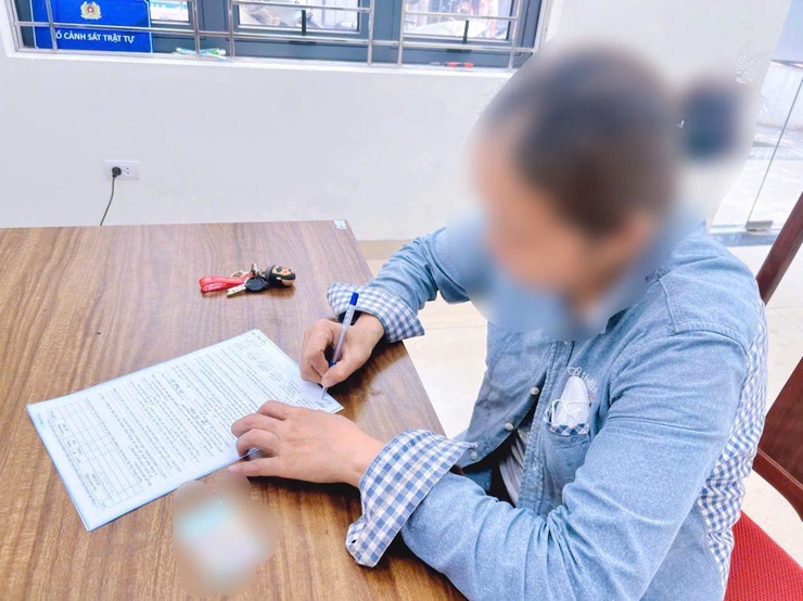 Phường Thanh Liệt kiên quyết xử lý các trường hợp vi phạm về vệ sinh môi trường, vứt xả rác không đúng nơi quy định- Ảnh 2.