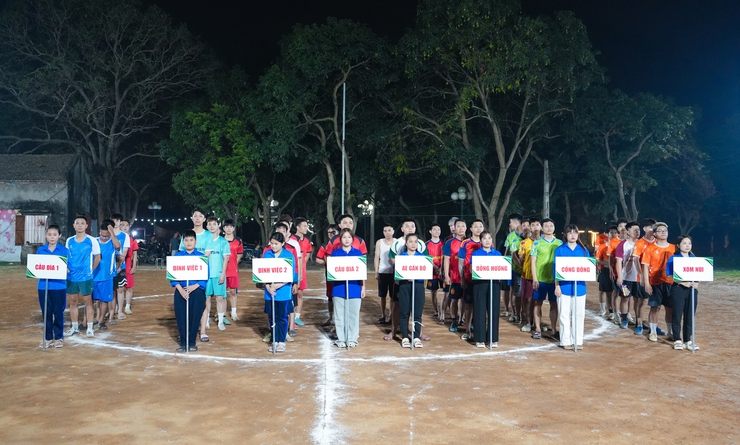 Khai mạc Giải bóng đá thanh niên thôn Du Nghệ lần thứ V năm 2026- Ảnh 2.