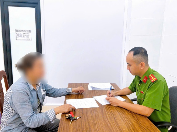 Phường Thanh Liệt kiên quyết xử lý các trường hợp vi phạm về vệ sinh môi trường, vứt xả rác không đúng nơi quy định- Ảnh 1.