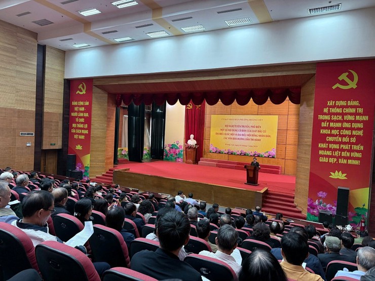 Phường Hoàng Liệt tổ chức hội nghị tuyên truyền, phổ biến một số nội dung cơ bản của luật bầu cử đại biểu quốc hội và đại biểu hội đồng nhân dân; các văn bản hướng dẫn thi hành- Ảnh 3.