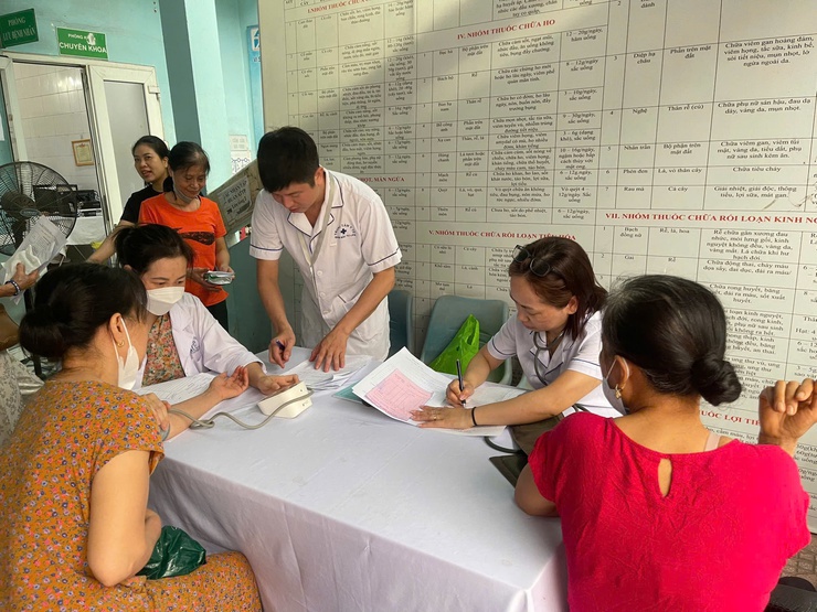 Phường Đông Ngạc tổ chức tốt chiến dịch chăm sóc sức khỏe sinh sản, nâng cao chất lượng dân số trên địa bàn- Ảnh 7.