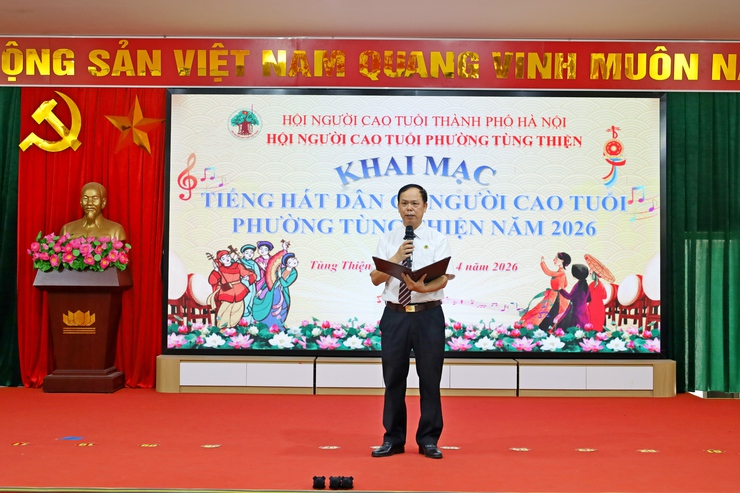 Sôi nổi Liên hoan tiếng hát dân ca Người cao tuổi phường Tùng Thiện năm 2026- Ảnh 2.