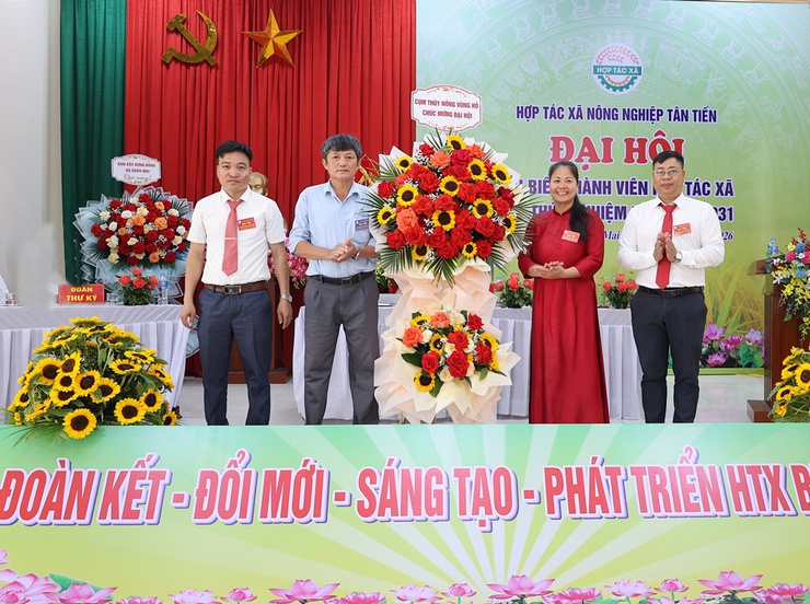 Đại hội đại biểu thành viên Hợp tác xã Nông nghiệp Tân Tiến nhiệm kỳ 2026 - 2031 đã thành công tốt đẹp- Ảnh 4.