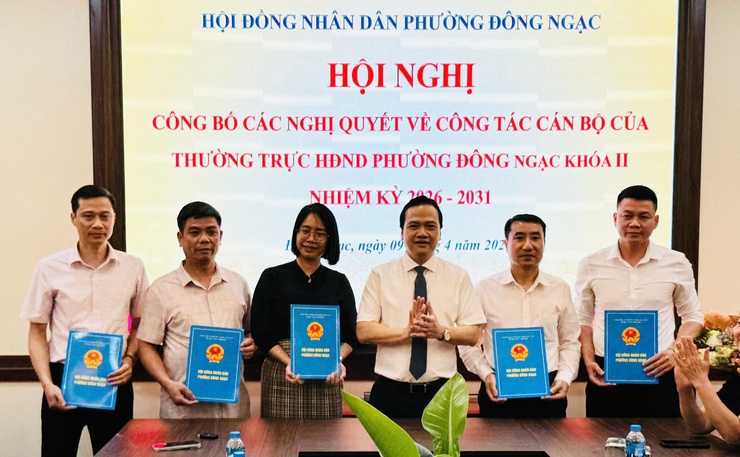 Phường Đông Ngạc tổ chức hội nghị công bố các nghị quyết về công tác cán bộ HĐND phường khóa II, nhiệm kỳ 2026–2031- Ảnh 4.