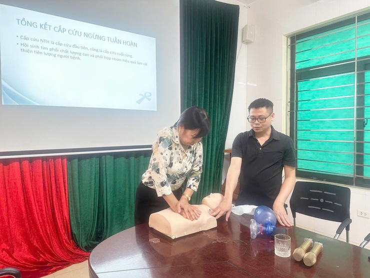 Trạm y tế xã Quảng Bị: Tập huấn An toàn, vệ sinh lao động cho cán bộ y tế, cán bộ y tế thôn- Ảnh 4.